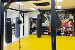 広島中区キックボクシングジム　HADES WORK OUT GYM(ハーデスワークアウトジム)　サンドバックエリア②