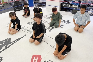 広島中区キックボクシングジム　HADES WORK OUT GYM(ハーデスワークアウトジム)　キッズクラス写真②